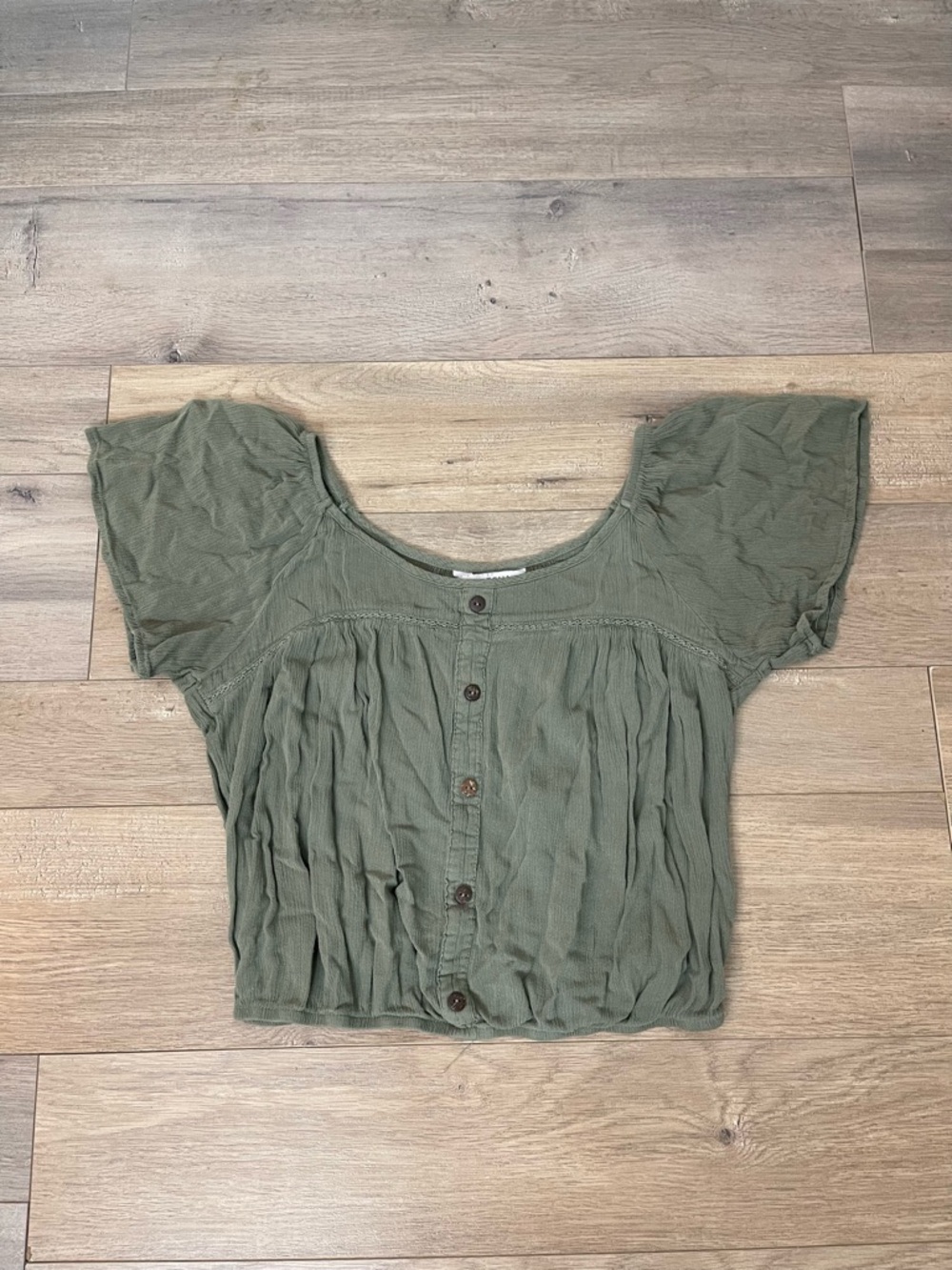 Arizona Jean Company Olive Green Button-Front Crop Top